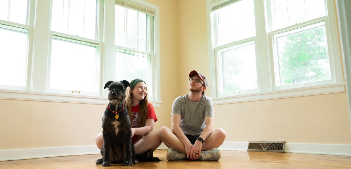 couple-new-home